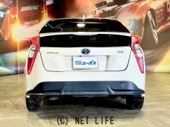 トヨタ プリウス