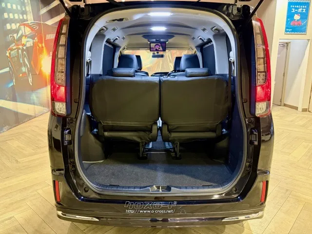 日常的な買い物なら必要十分なラゲッジスペース。 トヨタ エスクァイア