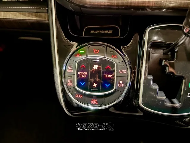 エアコン操作ボタン トヨタ エスクァイア