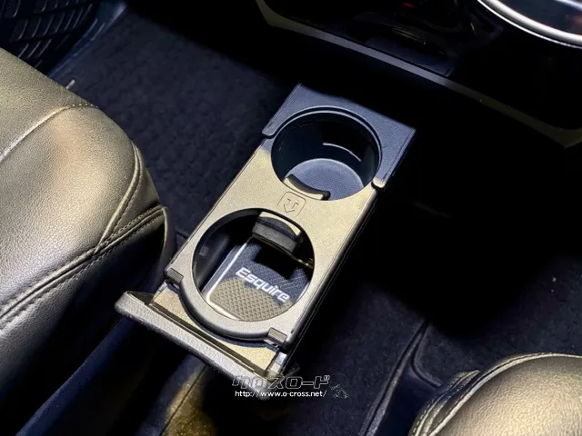 ドリンクホルダー トヨタ エスクァイア