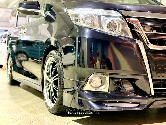 「お問合せはユーポス新都心店まで/098-860-8880お待ちしております」 トヨタ エスクァイア