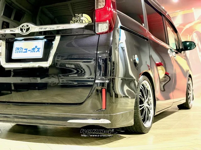 「お問合せはユーポス新都心店まで/098-860-8880お待ちしております」 トヨタ エスクァイア