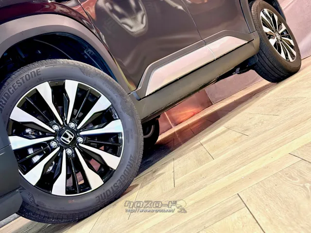 215/55R17最小回転半径5.2m ホンダ WR-V