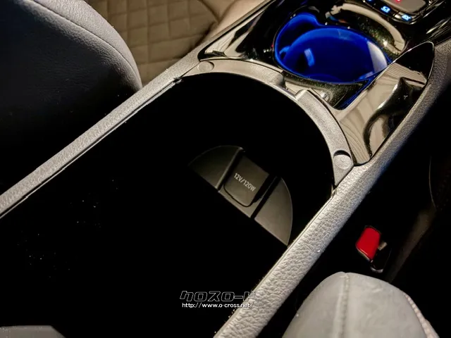 収納スペース充実 トヨタ C-HR