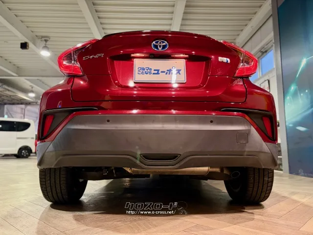 「お問合せはユーポス新都心店まで/098-860-8880お待ちしております」 トヨタ C-HR