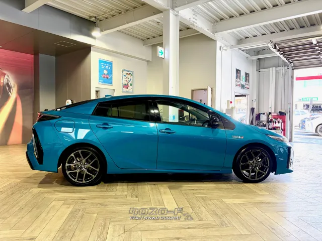 全長×全幅×全高4685×1760×1470mm トヨタ プリウスPHV