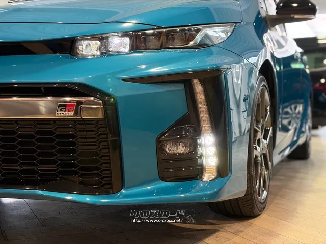 「お問合せはユーポス新都心店まで/098-860-8880お待ちしております」 トヨタ プリウスPHV