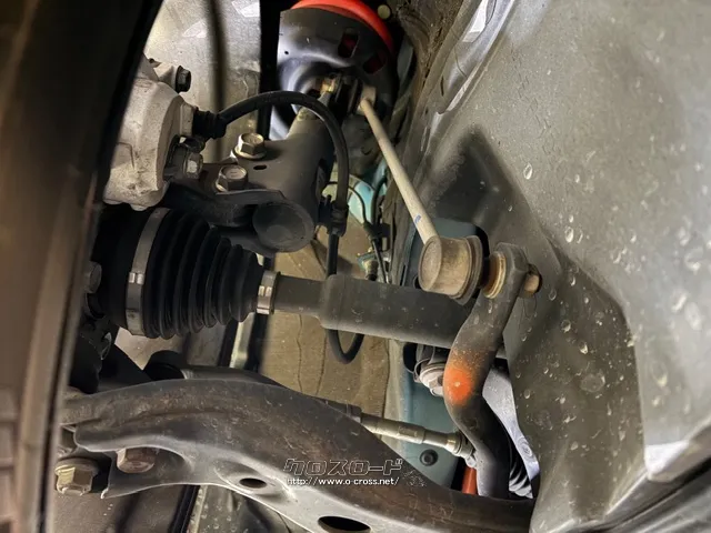 「お問合せはユーポス新都心店まで/098-860-8880お待ちしております」 トヨタ プリウスPHV