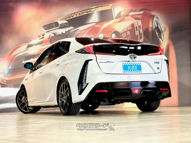 JC08モード燃費37.2km/リットル トヨタ プリウスPHV