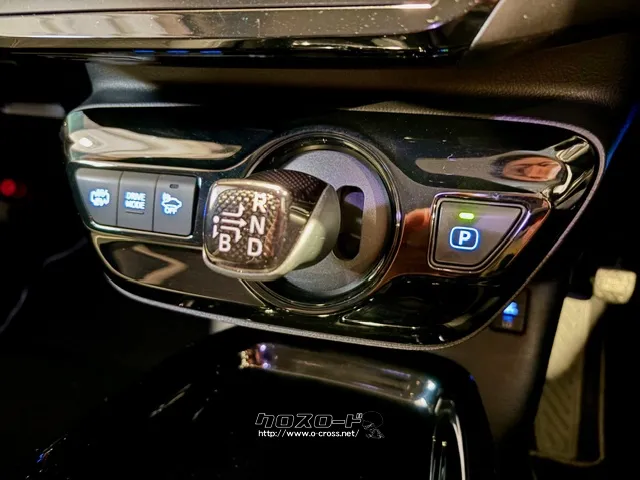 シフトノブ トヨタ プリウスPHV