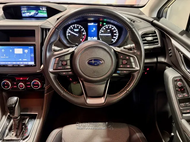 程よい太さの革巻きステアリング スバル XV