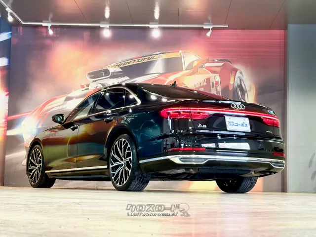 サスペンションアームは、ほぼすべてがアルミニウム製で従来品よりも軽量となっている アウディ A8