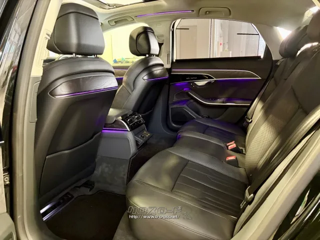 深さのあるシートでゆったりと座れます アウディ A8