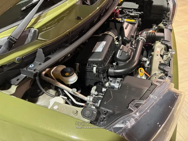 「お問合せはユーポス新都心店まで/098-860-8880お待ちしております」 ダイハツ タフト