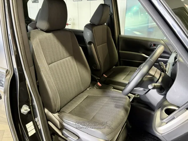 座高調整ができますので様々な方に運転しやすいシートです。 トヨタ ヴォクシー