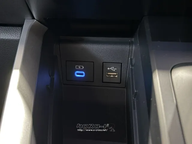 USB トヨタ ヴォクシー