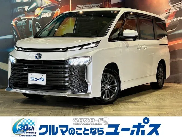トヨタミディアムクラスのミニバン、「ヴォクシー」 トヨタ ヴォクシー