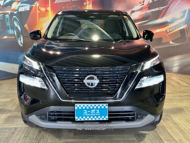 ヘッドランプは、上段にポジションランプとターンランプを、下段にメインランプを配置 日産 エクストレイル