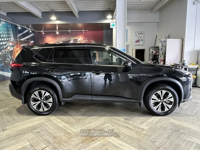 エクステリアは、タフな力強さに、余裕と上質さを感じられます。 日産 エクストレイル
