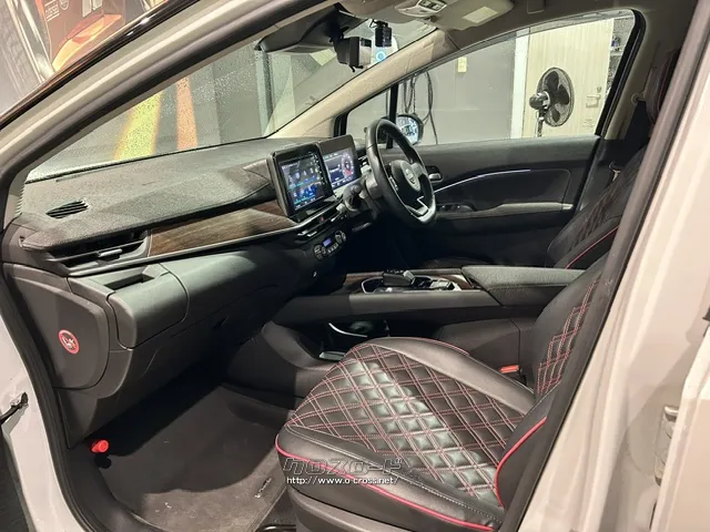 来て見て座って気に入ってください。 日産 ノートオーラ