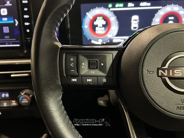 ハンドルを握ったままオーディオ操作が可能です。 日産 ノートオーラ