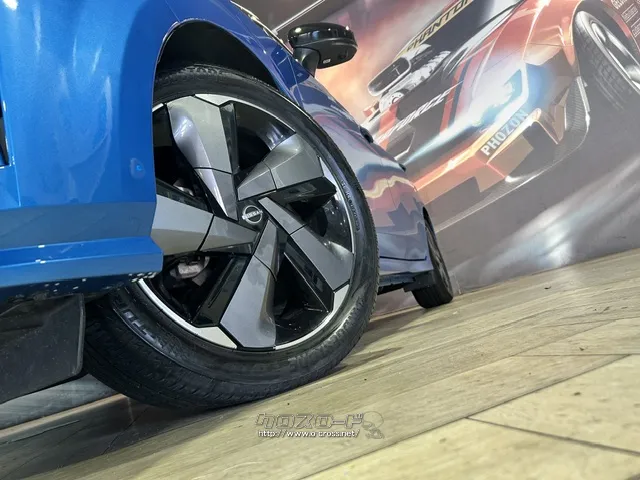 切削加工の上に樹脂パーツで加飾を施した17インチアルミホイール 日産 ノートオーラ