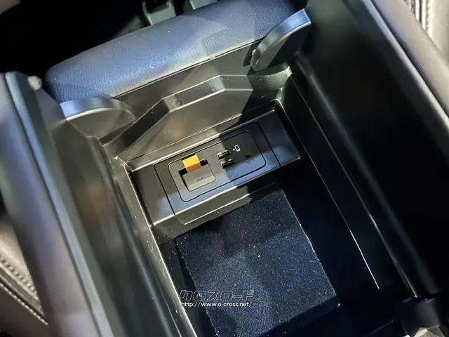 USBポート マツダ CX-8