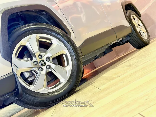 225/60R18最小回転半径5.5m トヨタ RAV4
