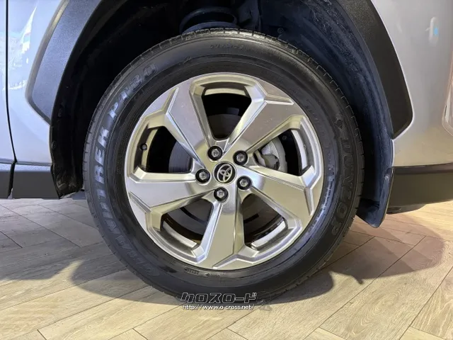 「お問合せはユーポス新都心店まで/098-860-8880お待ちしております」 トヨタ RAV4