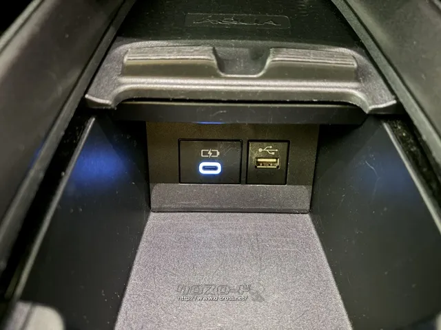 USB トヨタ アクア