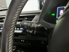 レクサス UX