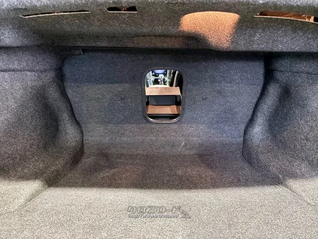 長い物も載せることができます。 日産 スカイライン