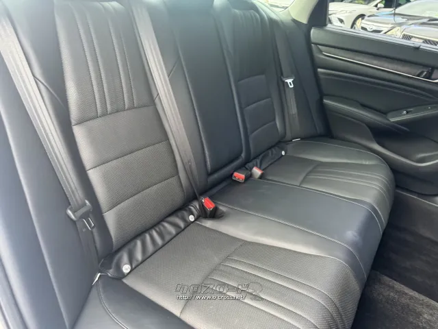 なんと後部座席までシートヒーター搭載してます★ ホンダ アコード