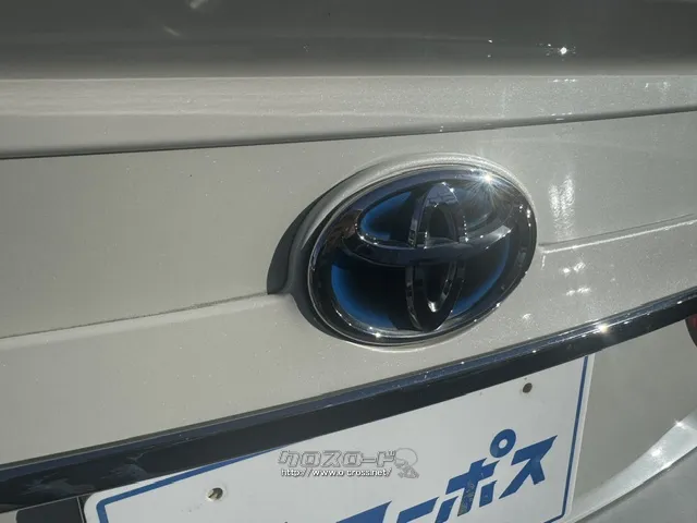 ★口コミ高評価を獲得!お問い合わせはユーポスコザ店まで!098-934-8277 トヨタ カムリハイブリッド