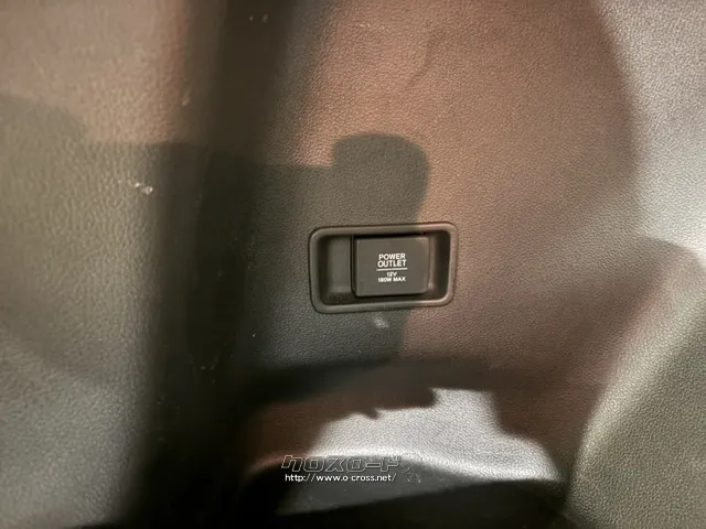 ラゲッジスペース内にシガーソケットがございます。 ホンダ CR-V