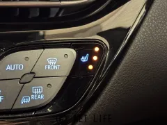 トヨタ C-HR