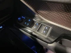 トヨタ C-HR