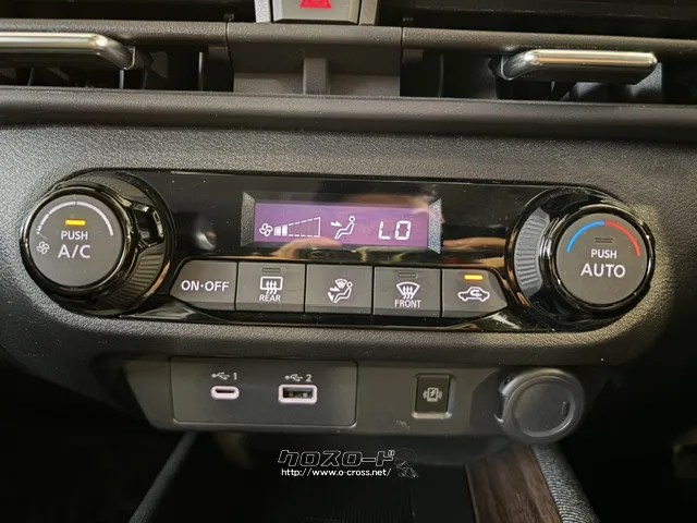 エアコン操作ボタン 日産 ノートオーラ