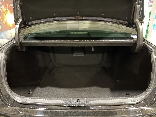 荷室スペースも必要十分な広さです レクサス GS