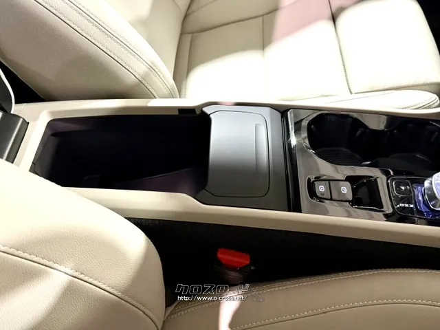 収納ボックス ボルボ XC40