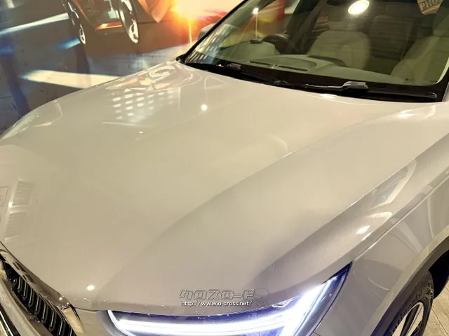 「お問合せはユーポス新都心店まで/098-860-8880お待ちしております」 ボルボ XC40