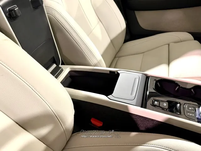 収納ボックス ボルボ XC40