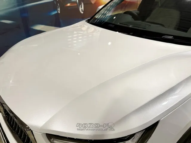 「お問合せはユーポス新都心店まで/098-860-8880お待ちしております」 ボルボ XC40