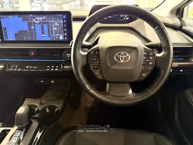 程よい太さの革巻きステアリング/ブラインドスポットモニター付き トヨタ プリウス