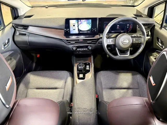 インテリアのシート素材には、ファッション性の高い素材感に拘ったシート 日産 ノートオーラ