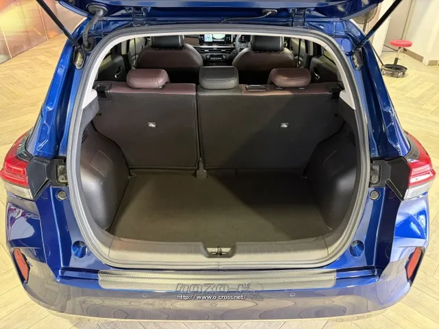 トランク容量はセカンドシート乗車時:340L 日産 ノートオーラ