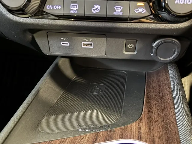 ワイヤレス充電 日産 ノートオーラ