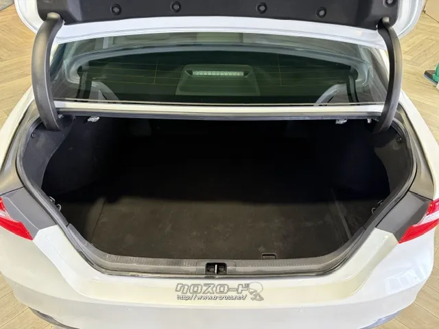 荷室スペースも十分広いです トヨタ カムリ