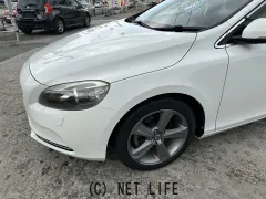 ボルボ V40