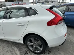 ボルボ V40